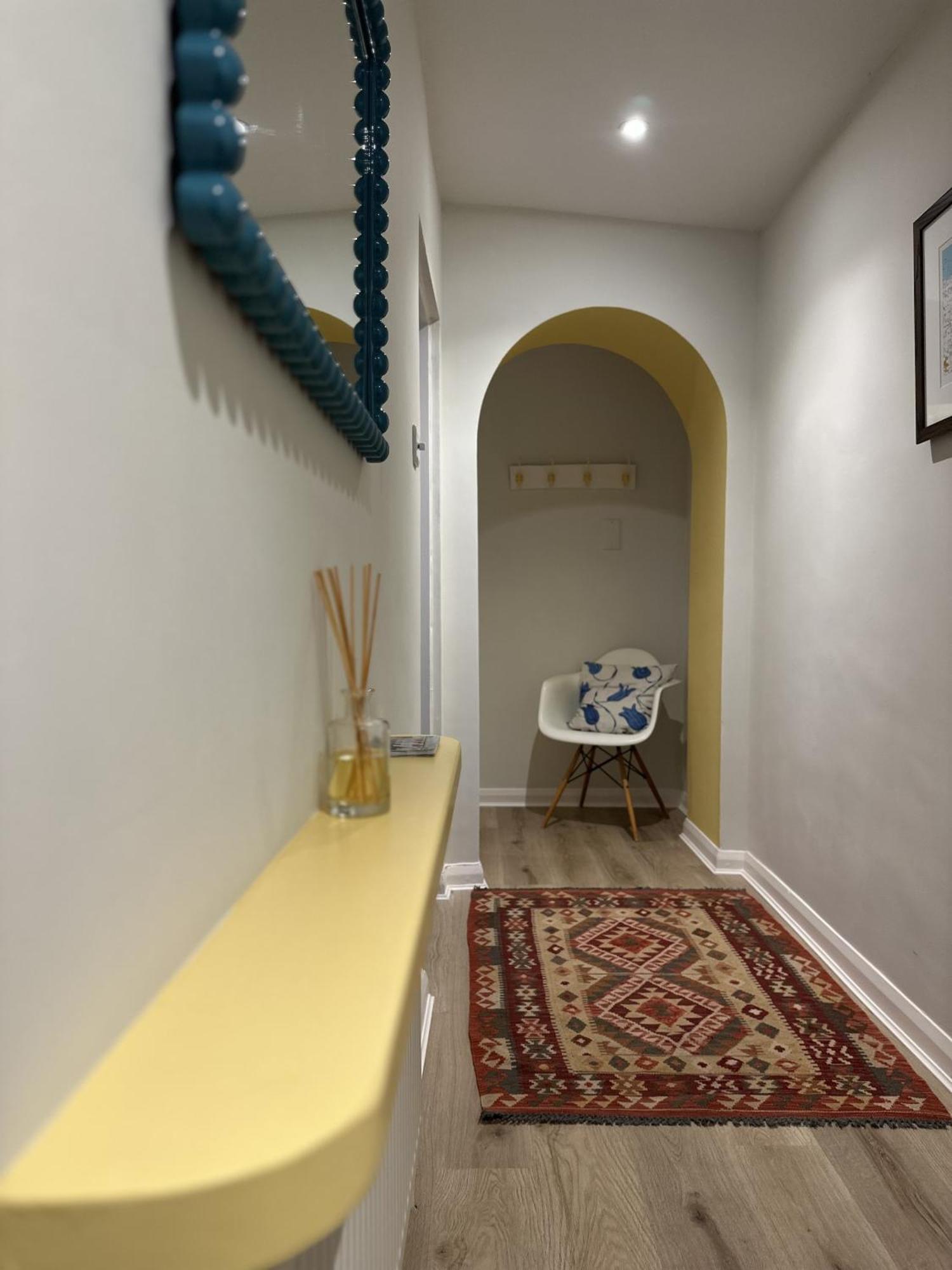 Unique Clifton Apartment On Historic Crescent Бристоль Экстерьер фото